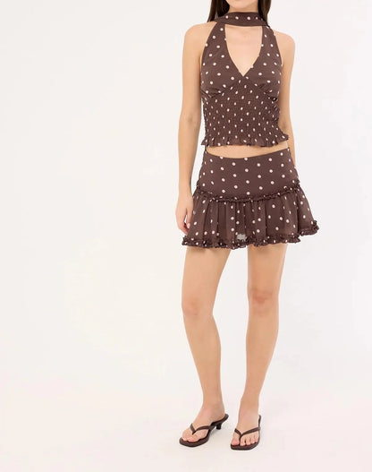 Top halter w kropki z marszczoną strukturą